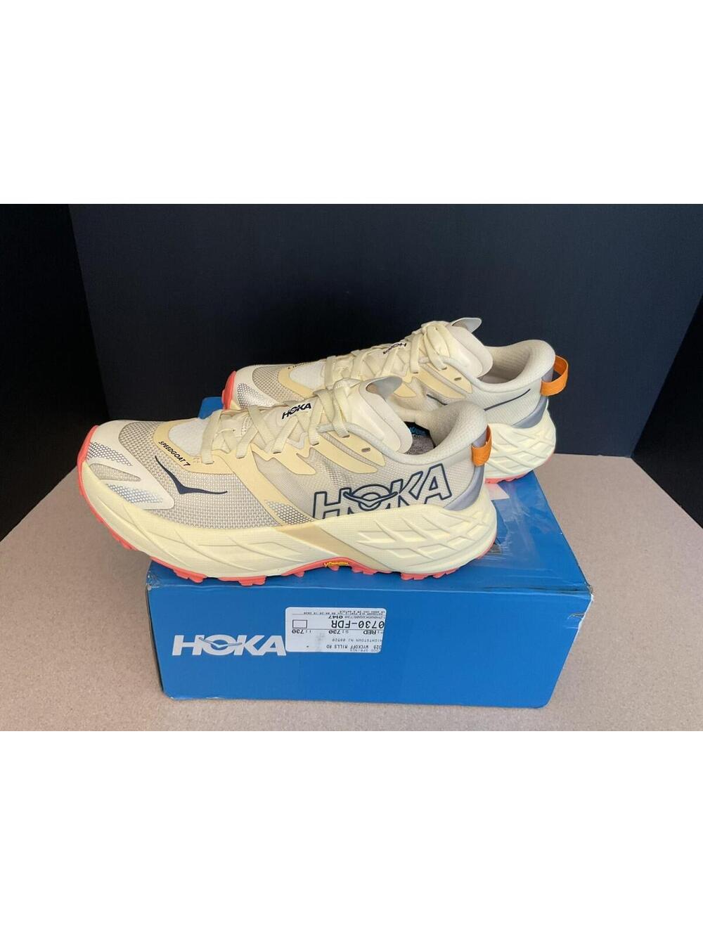 New! Womens Hoka One One Speedgoat 7 Vintage Yellow Trail Running Shoes. Size 7B
